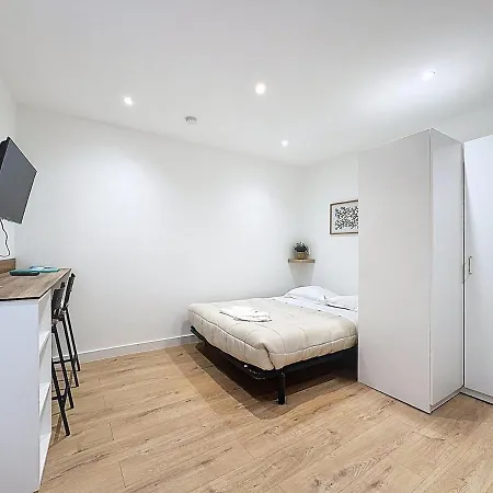 4 Modernes Climatises 8 Personnes Διαμέρισμα *