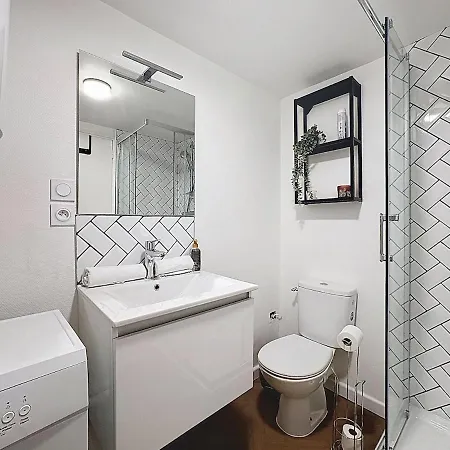 4 Modernes Climatises 8 Personnes